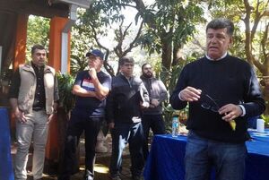 Efraín Alegre insta sumarse a la Concertación para “recuperar la patria que está en manos de la corrupción y mafia” - Política - ABC Color