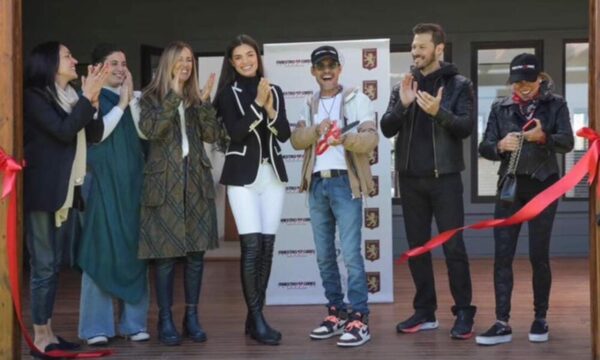 Nadia Ferreira y Marc Anthony inauguraron proyecto en Argentina