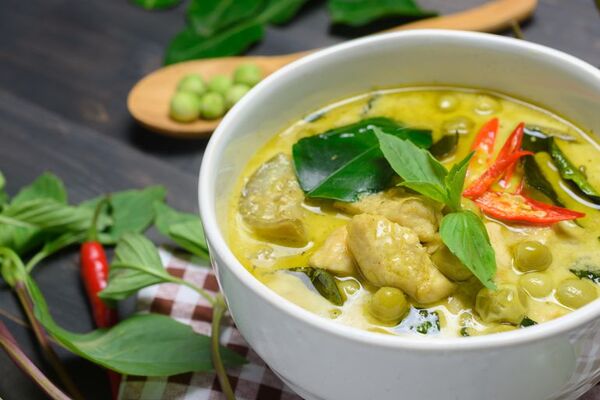 Sábado al estilo asiático con este pollo en salsa dulce de curry verde - Gastronomía - ABC Color