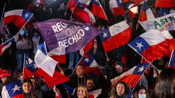 ¿Qué pasará si se aprueba o rechaza el proyecto de Constitución en Chile?