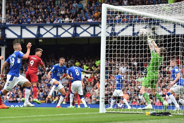 Liverpool y Manchester City tropiezan en la Liga Premier - Fútbol - ABC Color