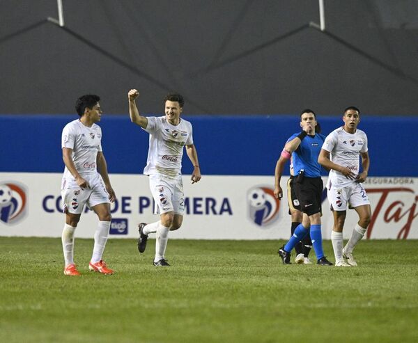 Nacional 1-Tacuary 0: Liderazgo académico - Fútbol - ABC Color