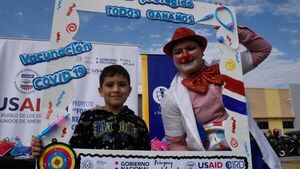 ¡Vacunate pues! Con música y juegos instan a completar dosis