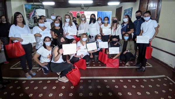 Unas 28 mujeres privadas de libertad culminan sus estudios secundarios | 1000 Noticias
