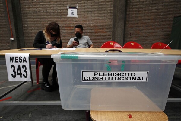 Diario HOY | Chile decide si gira a un nuevo modelo social y sepulta la Constitución de Pinochet