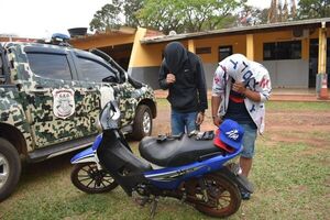 Detienen a dos supuestos “motochorros” en Pedro Juan