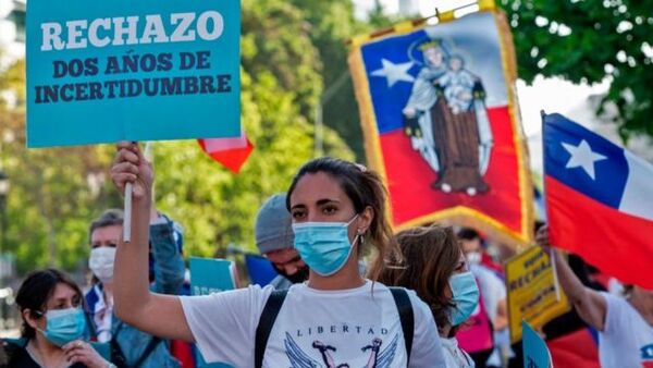 Chile vota por aprobar o rechazar el proyecto de nueva Constitución - El Trueno