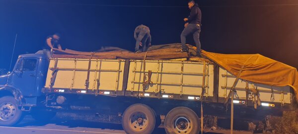 Detienen un camión que transportaba marihuana en Cruce Bella Vista