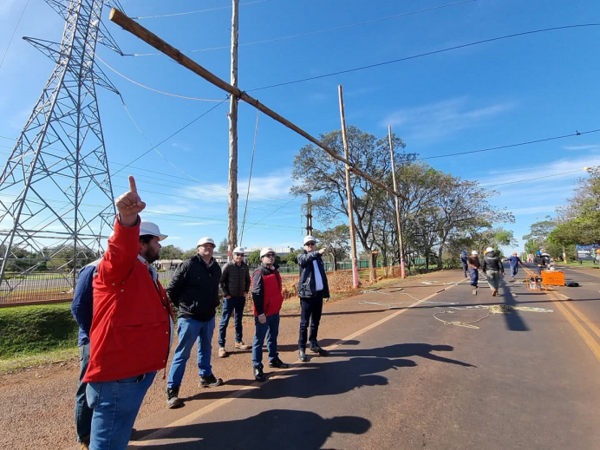 La ANDE realizó adecuaciones de líneas de transmisión de 220 kV en Alto Paraná - .::Agencia IP::.