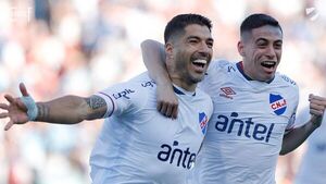 Golazo de Luis Suárez en el clásico uruguayo