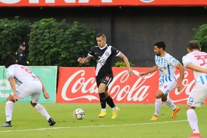 Olimpia gana y está en la punta - Paraguaype.com