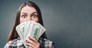 La Nación / Le transfirieron por equivocación 7 U$S millones y los usó en un abrir y cerrar de ojos