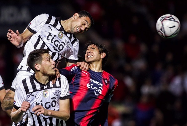 Cerro supera a Libertad y escolta a Olimpia