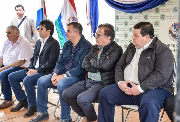 EBY entregó aportes sociales a organizaciones e instituciones del octavo departamento