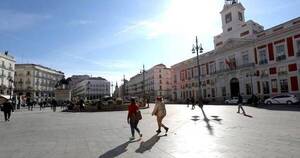 La Nación / La economía española camina hacia la recesión por el leve crecimiento de los servicios en agosto