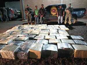 Fiscal imputa a sujetos que transportaban marihuana empaquetada en camión - Radio Imperio