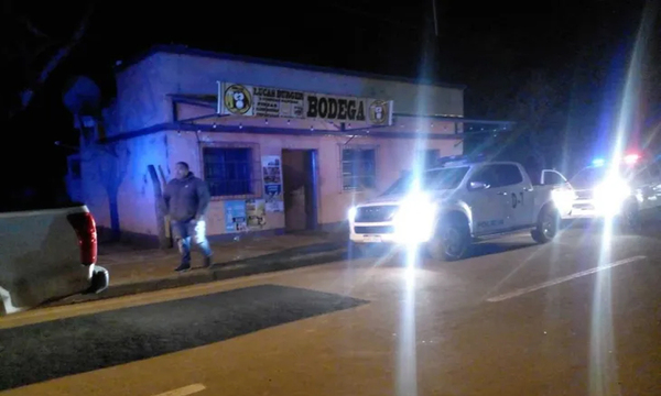 Un borracho acuchillo a policías porque le quisieron sacar de una bodega - OviedoPress