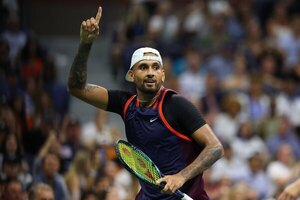 Con show incluido, Kyrgios saca del US Open a Medvedev, el campeón defensor