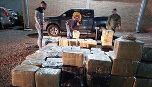 TRANSPORTABAN 1.984 KILOS DE MARIHUANA ENTRE POSTES DE MADERA - La Voz del Norte