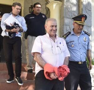 Ramón González Daher y su hijo, desesperados por no pisar la cacerolita