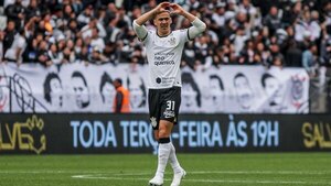 Fabián Balbuena anotó un gol en el empate del Corinthians ante Internacional