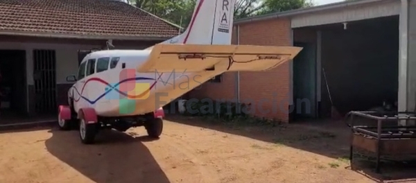 Policía incauta "auto avión" de fabricación casera en Obligado