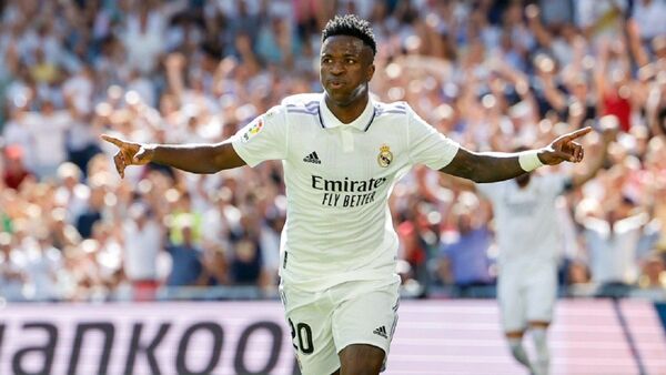 Vinícius promete 'amor eterno' al Real Madrid