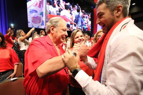 Galaverna a Mario Abdo: “que se saque el lente hũ” | 1000 Noticias