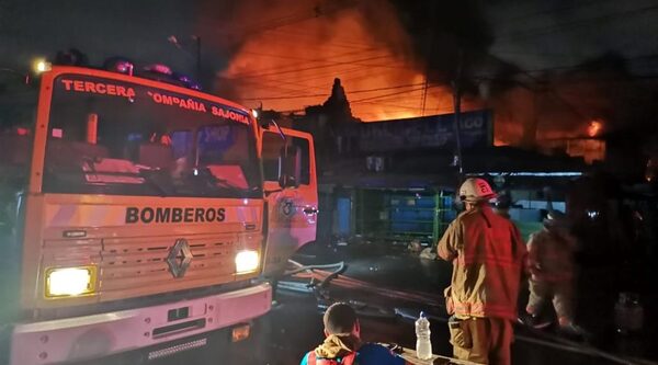 Prevención contra incendios será potenciada en la zona del Mercado 4 a través de un re direccionamiento de saldos de bonos mu