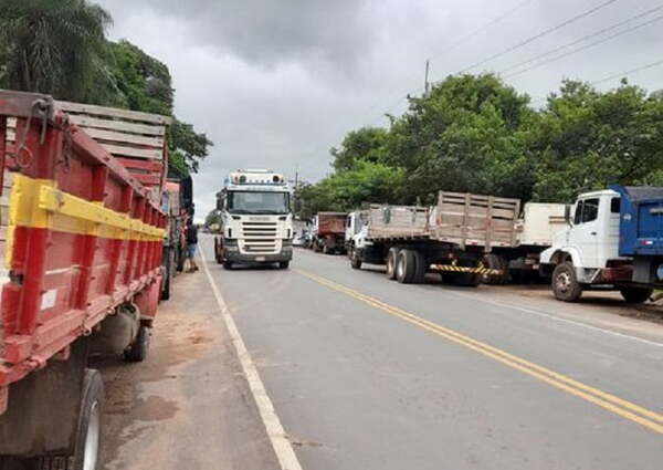Camioneros anuncian "medidas drásticas" tras no llegar a un acuerdo con autoridades - Noticiero Paraguay