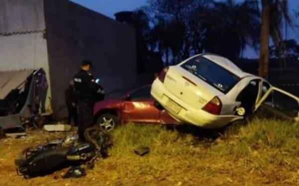 Crónica / Robaron un taxi, fueron perseguidos y en su huida mataron a un motoqueiro en Pedro Juan