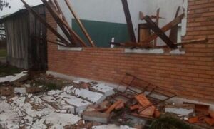 Colapsa aula de escuela ubicada en comunidad indígena de Amambay - Nacionales - ABC Color