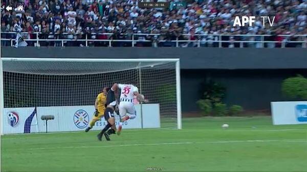 Crónica / Polémica: "Mano de Garcete" en el penal a Olimpia, según el VAR