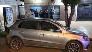 Auto estacionado es baleado en Pedro Juan Caballero