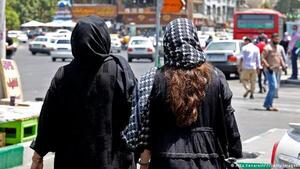 Irán condena a muerte a dos mujeres activistas LGBTI+