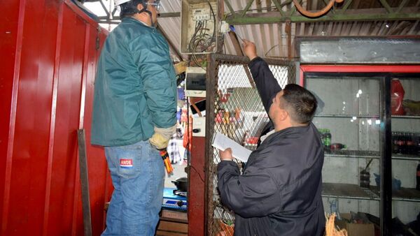 De 4.500 locatarios del Mercado 4, solo 1.073 figuran con medidor