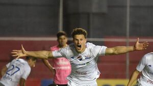 Torneo Clausura: El Tricolor aumenta ventaja