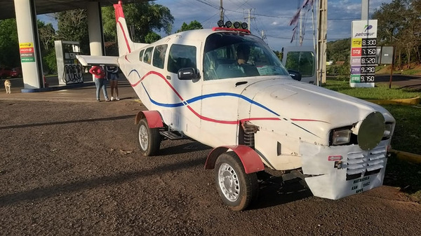 Incautan “auto avión” en Obligado | 1000 Noticias