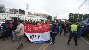 Camioneros apuntan al bloqueo de rutas al no lograr acuerdo con el Gobierno