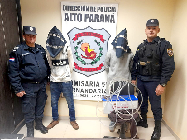 Atrapan a dos delincuentes tras robo de batería de un camión y mangueras - La Clave