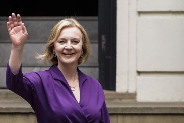 Liz Truss asume el cargo de primera ministra del Reino Unido - Mundo - ABC Color