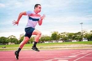 César Almirón: “La disciplina es fundamental en el atletismo” - El Independiente