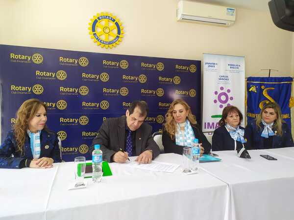 Para seguir formando a mujeres, Rotary Club firma convenio con el Club Soroptimist Encarnación