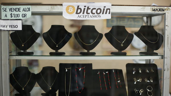 La revolución que no llega: El Salvador cumple un año de adopción del bitcóin - MarketData