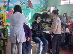 Realizaron jornada de atención oftalmológica en institución de Benjamín Aceval