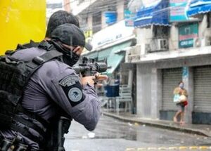 Cómo se mezclan las milicias religiosas y las masculinidades guerreras en Río de Janeiro