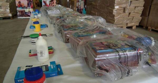 La Nación / Estudiantes exigirán al Congreso que Gobierno cumpla con la provisión de libros en kits escolares