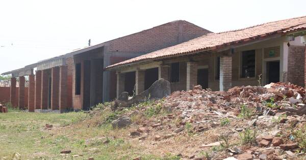 La Nación / Escuelas de Chaco’ i fueron abandonadas por empresa amiga del oficialismo