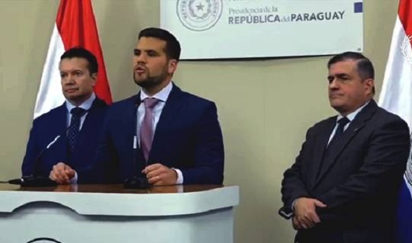 Ejecutivo realiza destituciones en Seprelad y BNF tras observación por filtraciones - Noticiero Paraguay