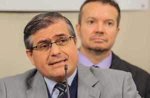 “Arregui deja una vara muy alta en la Seprelad”, dijo su sucesor, René Fernández - Megacadena — Últimas Noticias de Paraguay